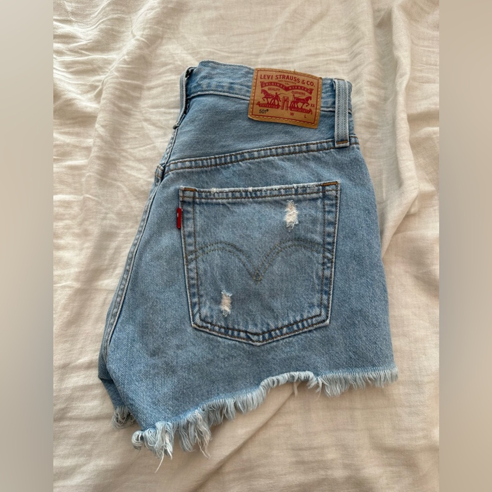 Levi 501 shorts size 25 waist